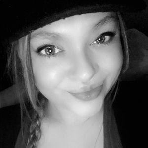 Meet your Posher, Brandy